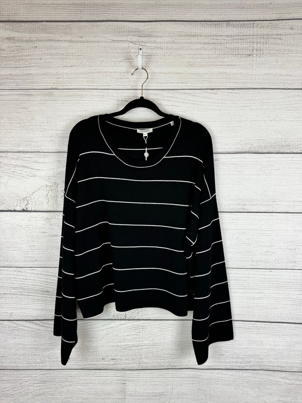 Max Studio Women's Black & Ivory Wide Sleeve Stripe Knit Sweater Size XL